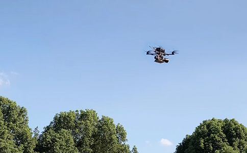 網捕穿越機硬控小黑飛 捕穿越機硬控小黑飛